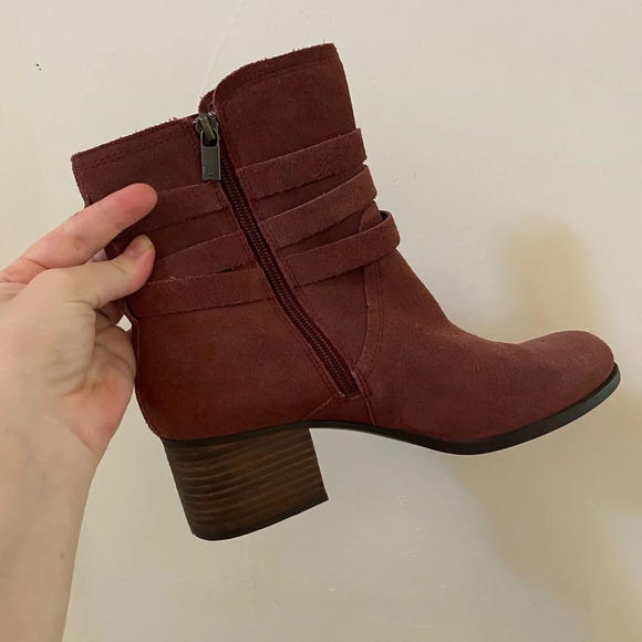 KOOLABURRA BY UGG KENZ TASSEL SIDE ZIP UP ANKLE BOOTIES BURGUNDY SUEDE SIZE 9 - Picture 4 of 7